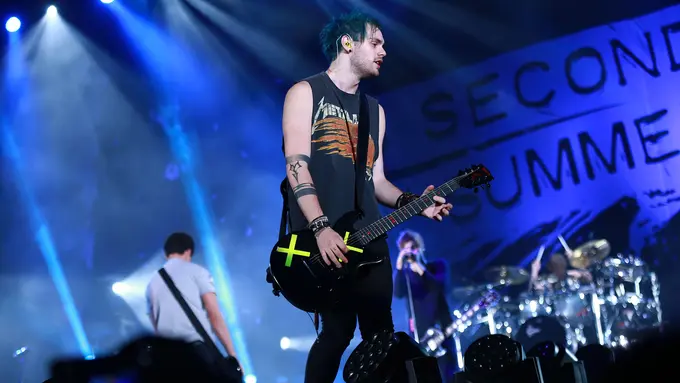 [Bintang] Lirik Lagu 5 Seconds of Summer, Youngblood