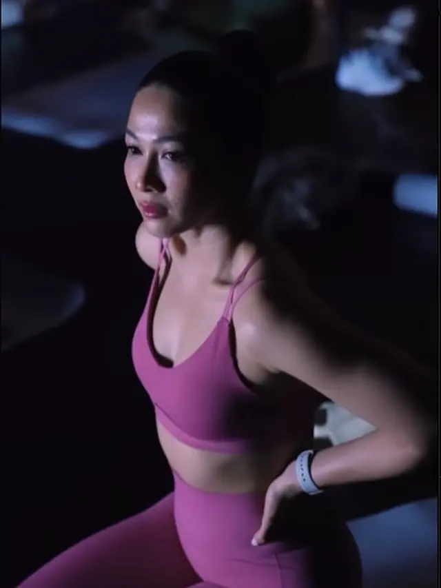 Andrea Dian lakukan olahraga pilates (Instagram/andreadianbimo)