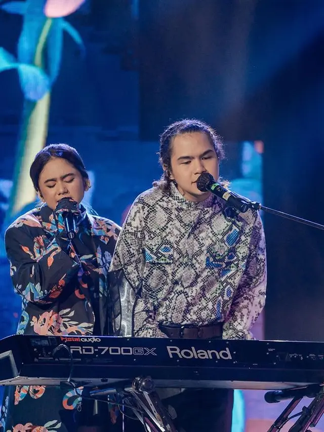 Tampil Kompak, Ini 7 Potret Tissa Biani dan Dul Jaelani Manggung Bareng