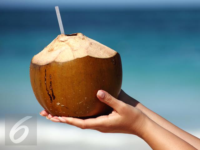 Rutin Minum Air Kelapa Apa Manfaatnya Bagi Tubuh Lifestyle Liputan6 Com