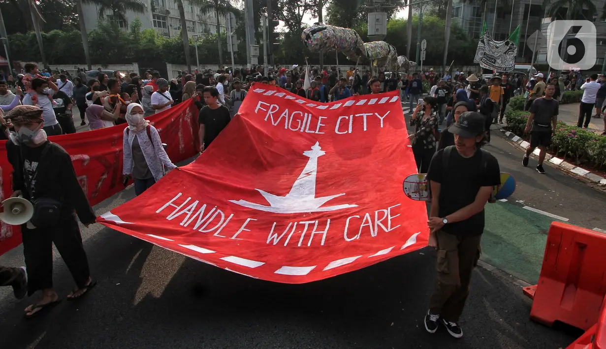 Hari lingkungan hidup yang diperingati setiap tanggal 5 Juni menjadi momentum untuk menyuarakan keresahan atas hancurnya lingkungan. (Liputan6.com/Angga Yuniar)
