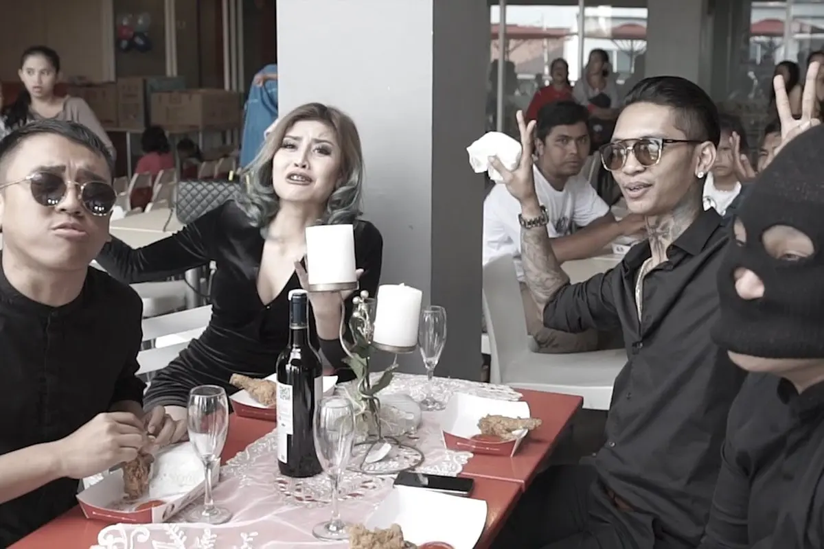 [Bintang] Cuplikan video klip Makan Bang 