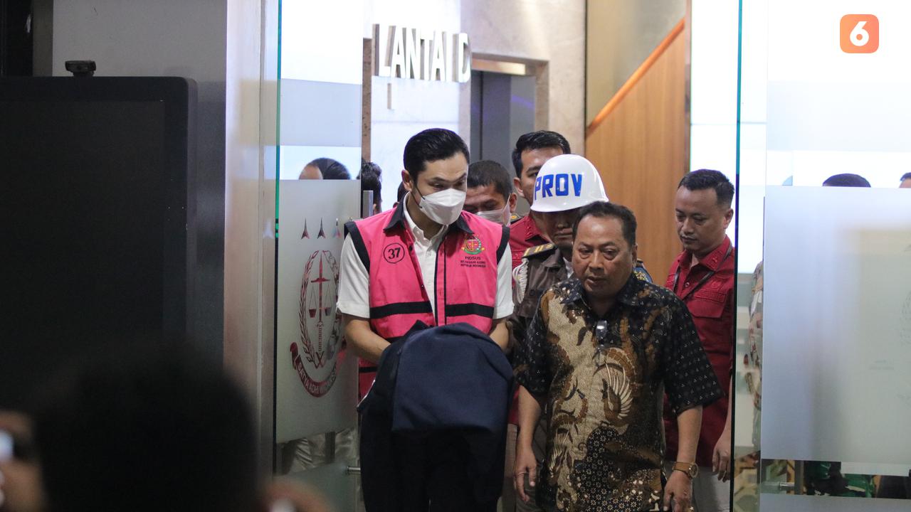 Harvey Moeis Suami Sandra Dewi jadi tersangka korupsi timah langsung digiring ke tahanan
