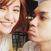 Kemesraan Marshanda dan Egi John di depan kamera (via Instagram/Marshanda)