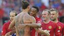 Anthony Martial. Striker berusia 25 tahun ini mengenakan nomor punggung 9 di awal kedatangannya di Manchester United pada 2015/2016. Musim berikutnya ia memberikan nomor tersebut kepada Zlatan Ibrahimovic yang baru didatangkan dan menggantinya dengan nomor 11. (Foto: AFP/Ian Kington)