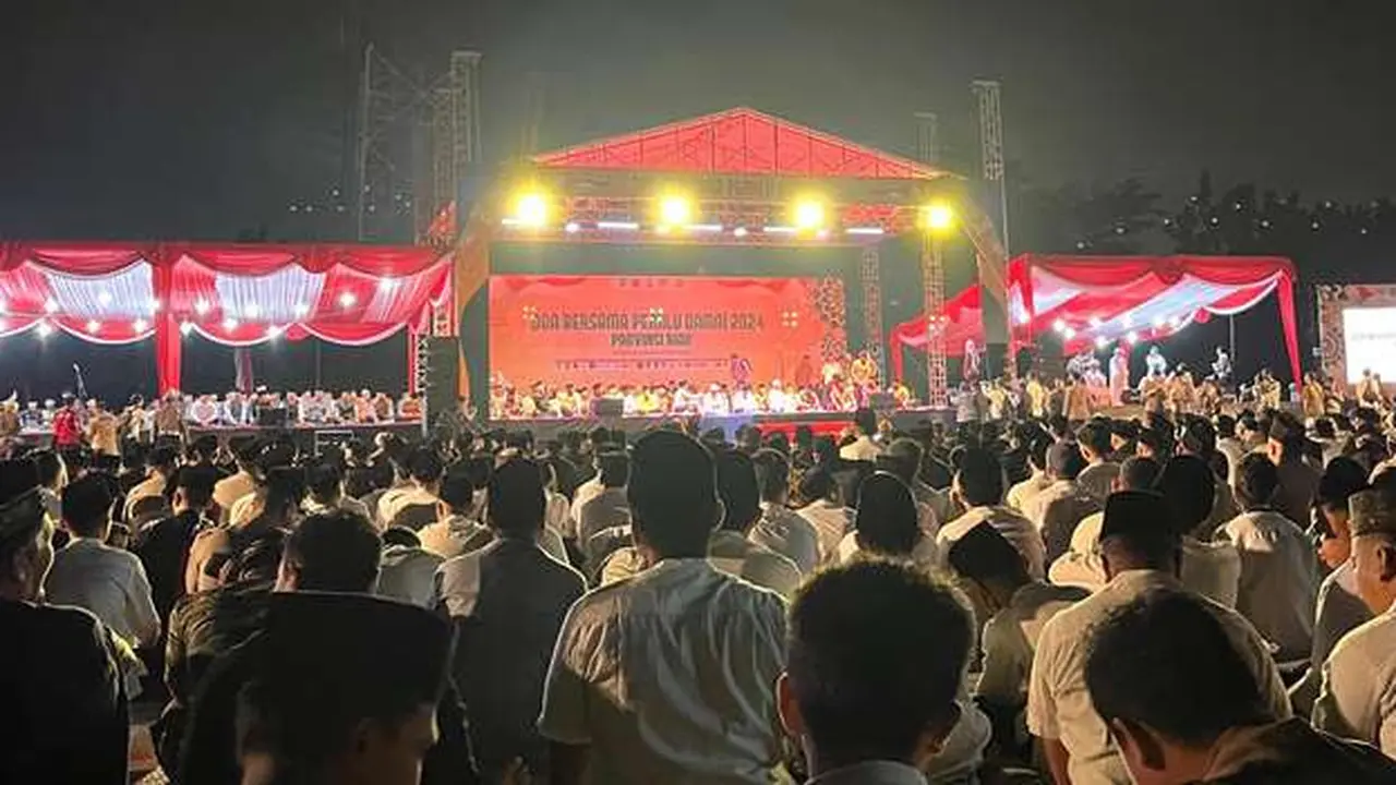 Doa bersama Pemilu Damai yang diselenggarakan oleh Polda Riau dan dihadiri ribuan warga Pekanbaru.