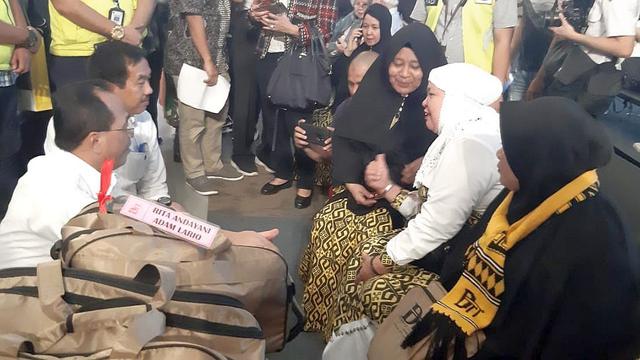 Mengecek langsung nasib calon jamaah umroh yang gagal berangkat, Menteri Perhubungan (Menhub) Budi Karya Sumadi sambangi Terminal 3 Bandara Internasional Soekarno-Hatta, Kota Tangerang,Kamis (27/2/2020).