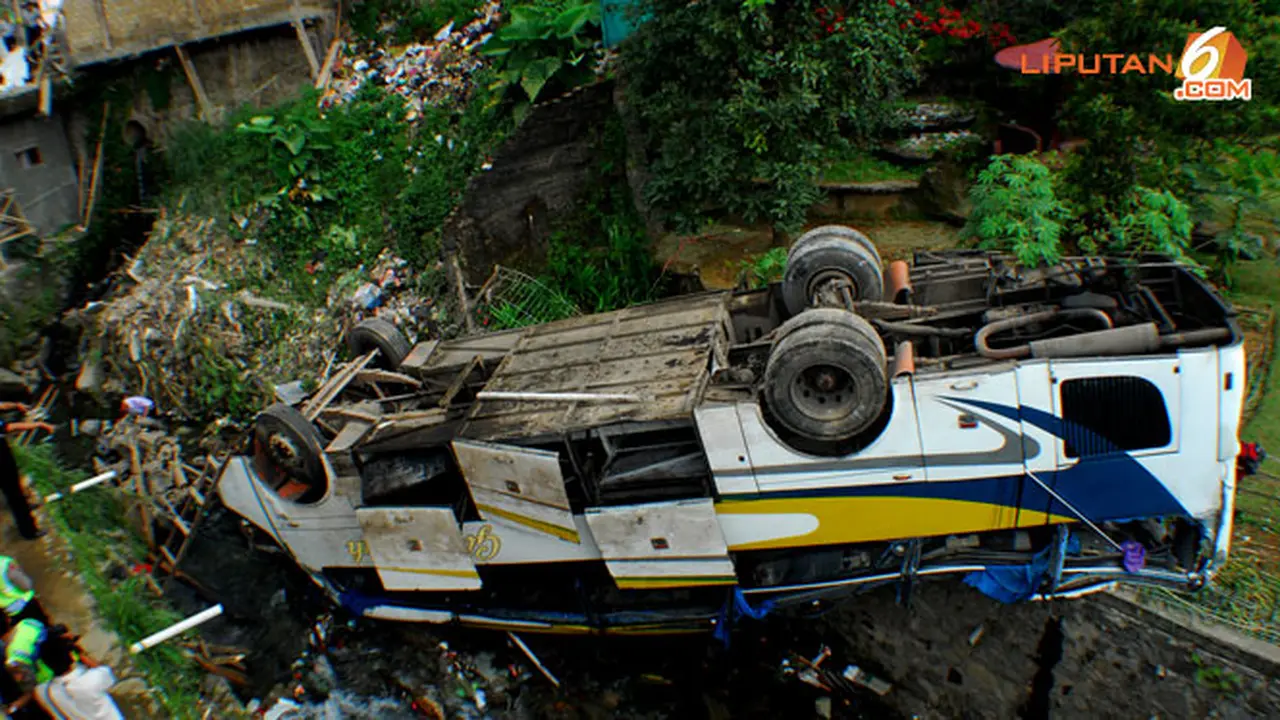 bus-giri-indah-3-130821c.jpg