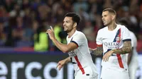 Goncalo Ramos (kiri) saat jadi bintang kemenangan PSG atas Barcelona di ajang Liga Champions. (Josep LAGO / AFP)