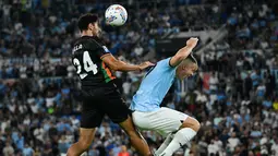 Tim tamu tak bisa memainkan bek Timnas Indonesia, Jay Idzes, yang masih kena sanksi kartu dari musim sebelumnya. (TIZIANA FABI / AFP)