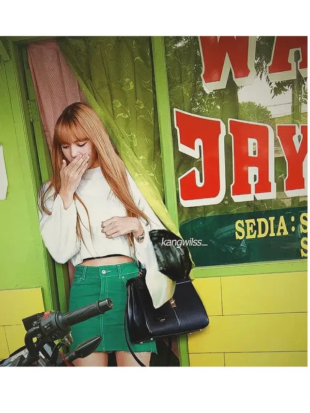 6 Foto Editan Lisa Blackpink Lagi di Warung Ini Bikin Ketawa Geli