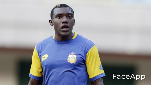 Penyerang Bhayangkara FC, Herman Dzumafo.