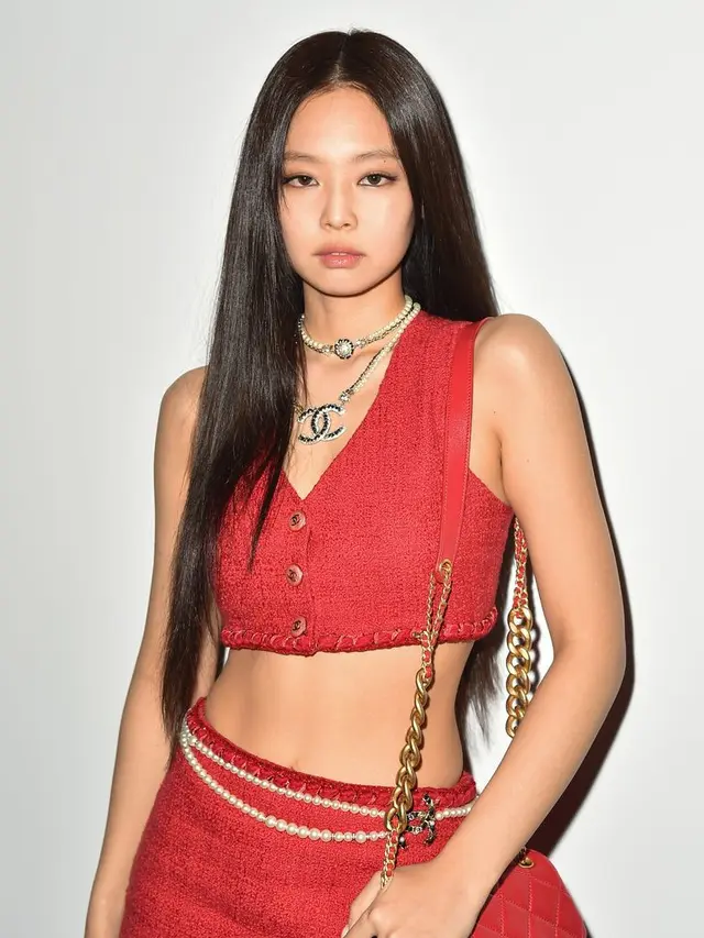 Jennie BLACKPINK untuk Chanel di Paris Fashion Week Spring Summer 2022