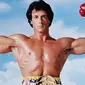 Sylvester Stallone disebut baru saja membocorkan bagian akhir film terbaru Rocky yang berjudul Creed melalui foto sebuah naskah.