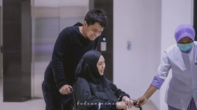 6 Momen Oki Setiana Dewi Lahirkan Anak Keempat, Sang Bayi Sempat Alami Pernapasan