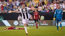 Selebrasi pemain anyar Juventus, Andrea Favilli usai mencetak gol ke gawang Bayern Munchen dalam International Champions Cup (ICC) 2018 di Lincoln Financial Field, Philadelphia, Amerika Seikat, Rabu (25/7). (AP Photo/Chris Szagola)