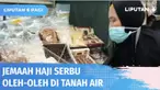 Rombongan jemaah haji yang tiba di Asrama Haji Donohudan, Kabupaten Boyolali langsung menyerbu kios oleh-oleh yang berada di Komplek Asrama Haji. Mereka membeli oleh-oleh haji di Tanah Air agar lebih praktis.