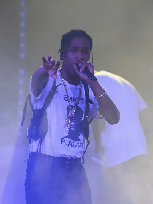 Barang berharga milik ASAP berhasil dibawa perampok tersebut senilai $1,5 Juta, yakni berupa perhiasan dan properti berharga lainnya. Hal ini tentunya membuat saudara perempuan ASAP trauma. (AFP/Bintang.com)