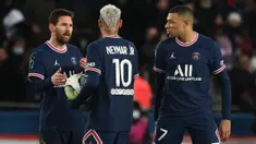 PSG berhasil memetik tiga poin saat menjamu Saint-Etienne pada laga pekan ke-26 Liga Prancis 2021/2022 yang berlangsung di Parc Des Princes, Minggu (27/02/2022) dini hari WIB. (AFP/Franck Fife)