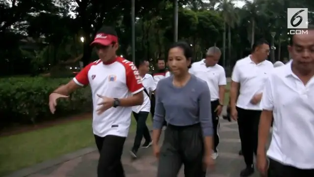 Sandiaga Uno usai jalan pagi bersama menteri BUMN mengaku tidak mempersoalkan protes warga di media sosial. Program penutupan jalan di Tanah Abang di klaim Sandi mendapat respon positif.
