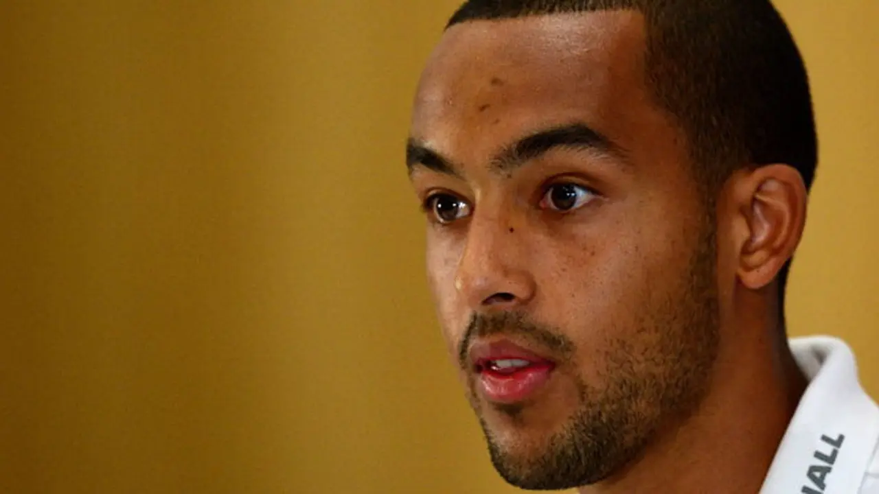 theo-walcott-130904b.jpg