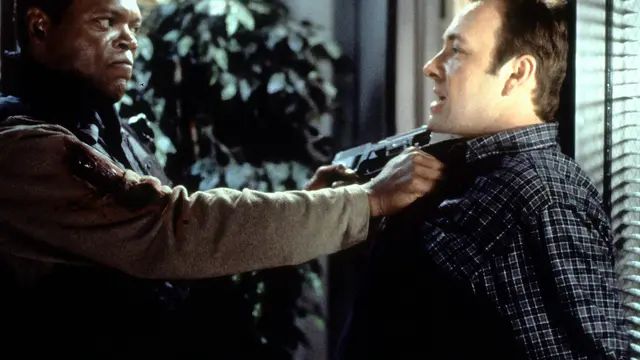 Salah satu adegan film The Negotiator