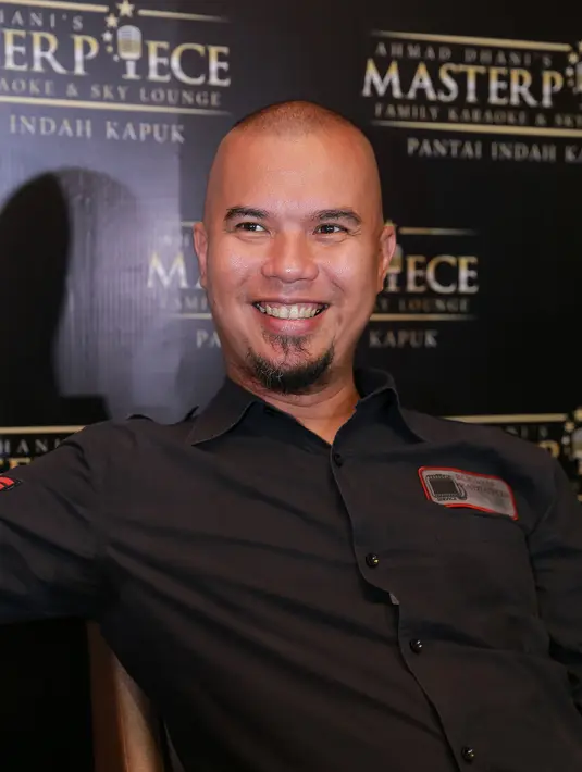 Sebagai seorang suami. Ahmad Dhani ingin memberikan kesempatan pada istrinya untuk juga mengambil keputusan. "Saya kasih kesempatan Mulan untuk menjalani langkahnya yang dianggap baik," ungkapnya. (Galih W. Satria/Bintang.com)