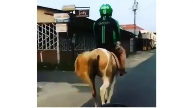 6 Kendaraan Nyeleneh Pengemudi Ojek Online Ini Bikin Geleng Kepala