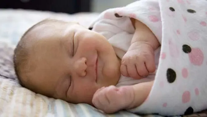 Geger Syukuran Kelahiran, Nama Bayi Mirip Bintang Porno Jepang!