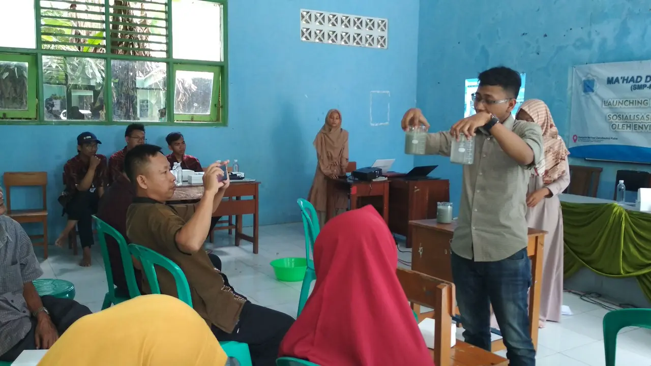 Solusi Atasi Limbah Batu Alam Ala Pegiat Lingkungan Cirebon