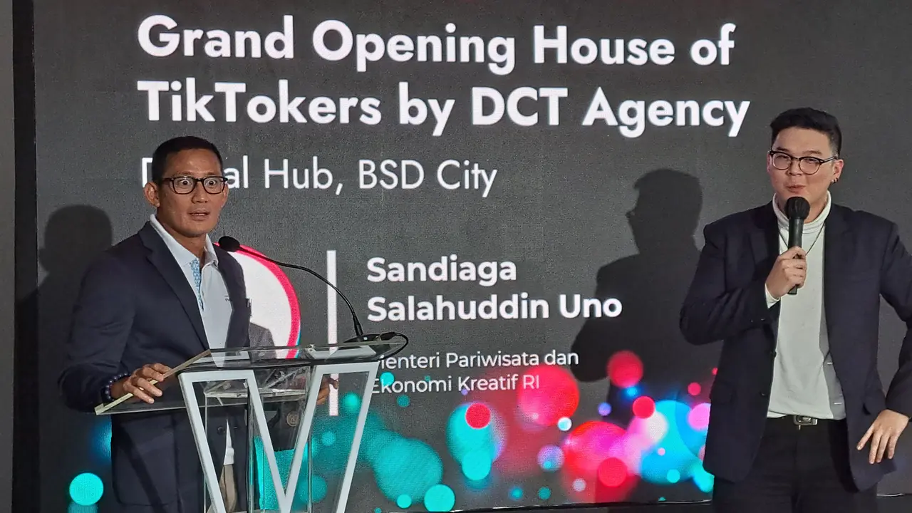 Menteri Pariwisata dan Ekonomi Kreatif Sandiaga Uno (Liputan6.com/Pramita Tristiawati)