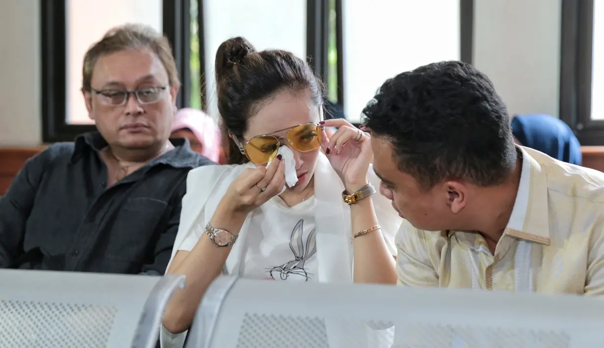 Roby Geisha dan Cinta Ratu Nansya