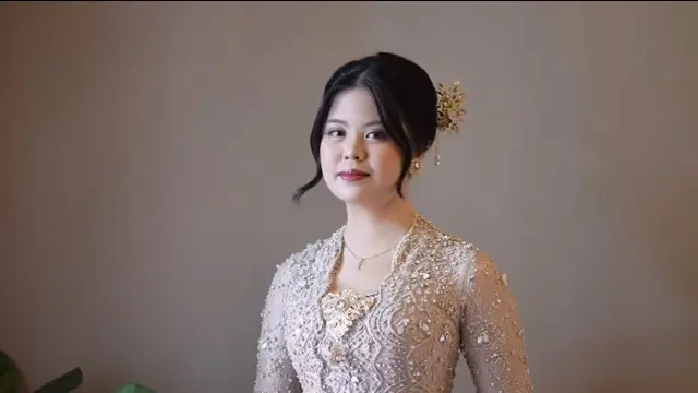 Tampilan Calon Kakak Ipar Fuji An saat dilamar sang kakak. [@indahtrp]