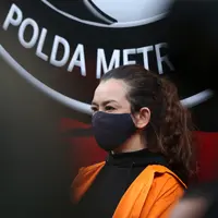 Terancam 4 hingga 12 tahun penjara, begini kronologi penangkapan Reza Artamevia. (Daniel Kampua/Fimela.com)