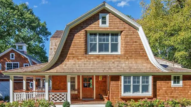 Gambrel House Design/harborroofing.com