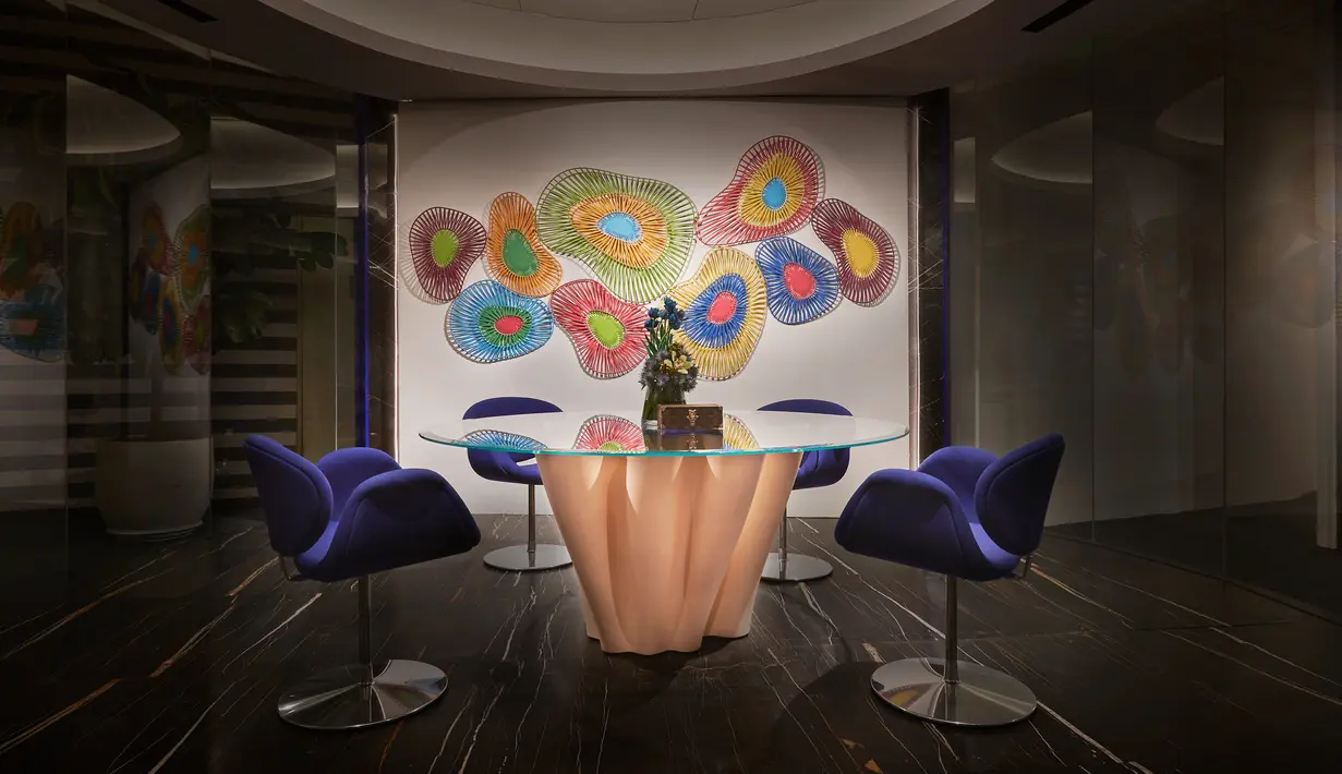 Event ini menampilkan banyak produk Louis Vuitton yang paling luar biasa dengan tampilan Savior-Faire yang juga luar biasa.