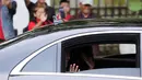 Usai ditetapkan sebagai Bakal Calon Presiden, Ganjar Pranowo terlihat meninggalkan Istana Batu Tulis satu mobil dengan Presiden Joko Widodo. (Liputan6.com/HO)
