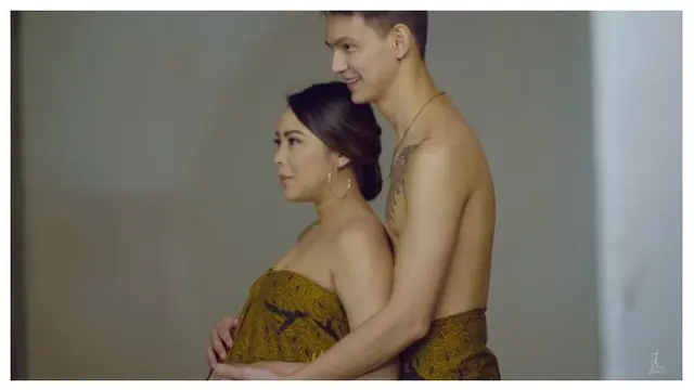 Jelang Melahirkan, Ini 6 Gaya Maternity Shoot Nabila Faisal Istri Marcell Darwin