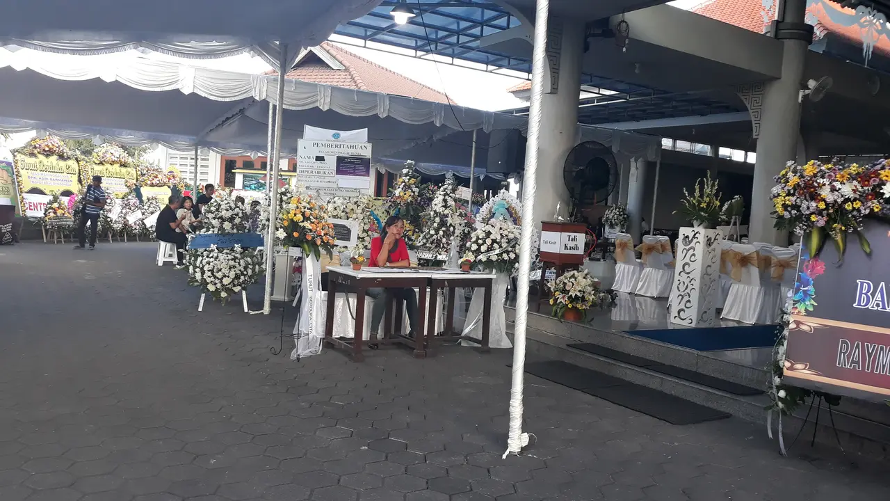 suasana jelang kebaktian rumah duka Bos Matahari