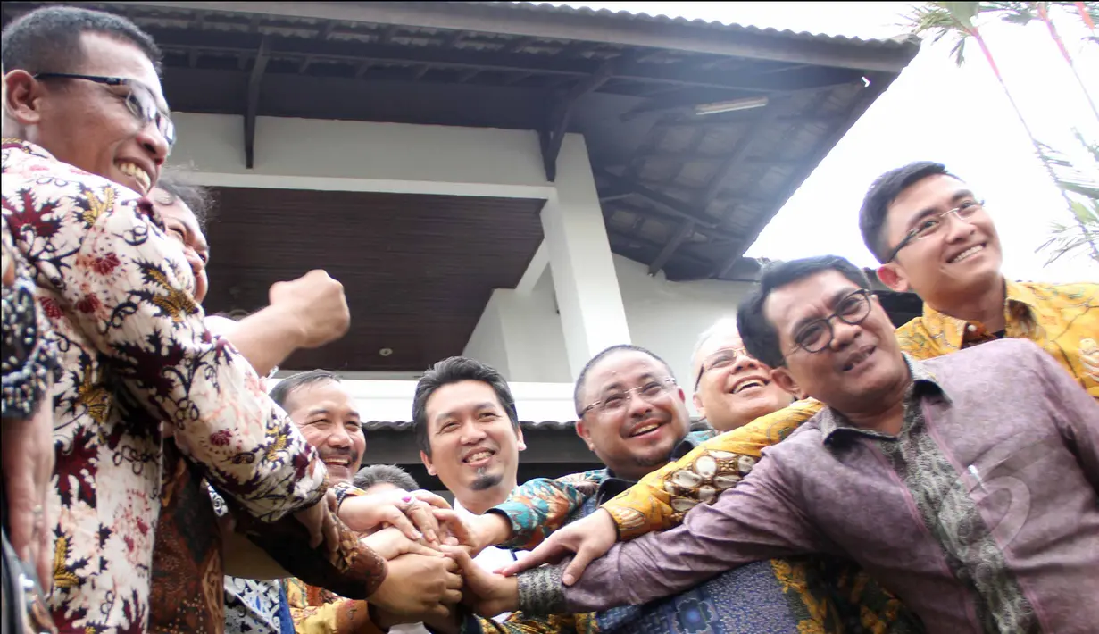 Wakapolri Badrodin Haiti menggelar konferensi pers usai didatangi Komisi III DPR RI, Jakarta, Rabu (15/4/2015). (Liputan6.com/Helmi Afandi)