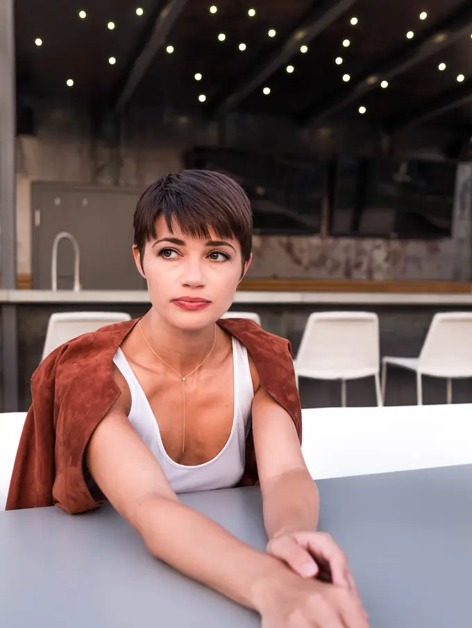 Ilustrasi rambut pixie - pendek