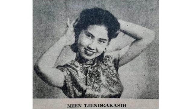 6 Potret Masa Muda Aminah Cendrakasih 'Mak Nyak Si Doel', Aktris Peran Sejak 1955
