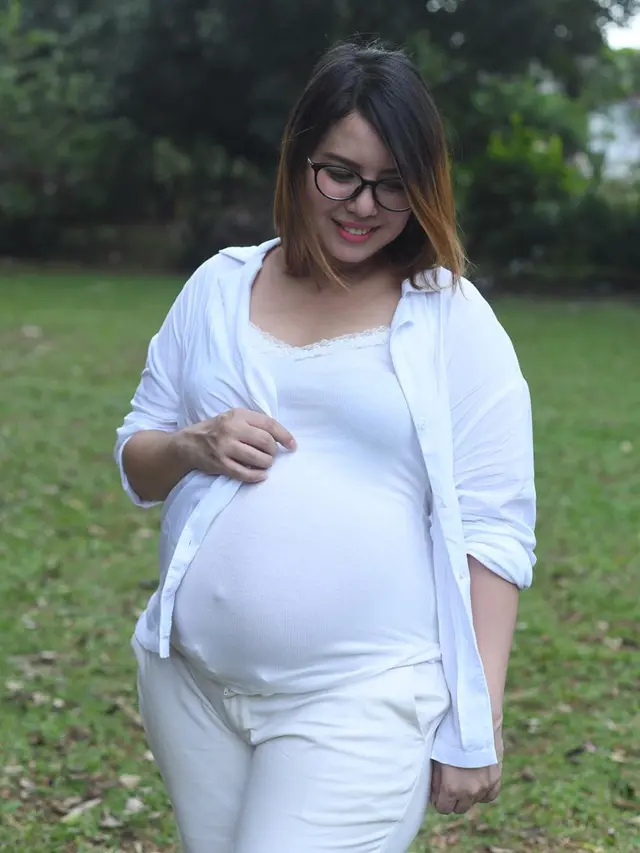 [Fimela] Tya Ariestya