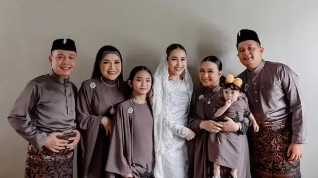 Momen Bilqis Temani Ayu Ting-Ting saat Lamaran, Bahagia Punya Ayah Sambung