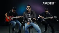 Ini bukan Iris band asal Amerika, tapi band asal Indonesia. Penasaran? Simak aksinya di AKUSTIK PLUS