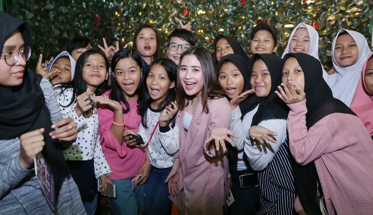 Prilly Latuconsina