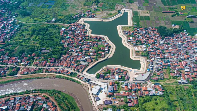 Pembangunan Kolam Retensi Andir dan 4 polder di Kabupaten Bandung.