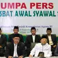 Menteri Agama Lukman Hakim Saifuddin, Ketua MUI Maruf Amin, perwakilan dari ormas Islam dan instansi trekait memberikan keterang pers penetapan 1 Syawal 1438 H di Kementerian Agama, Jakarta, Sabtu (24/6). (Liputan6.com/Faizal Fanani)