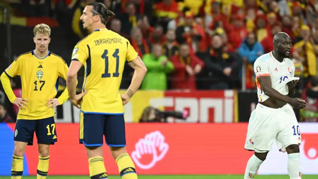 Foto: Ekspresi Ibrahimovic saat Lukaku Cetak Hattrick ke Gawang Swedia