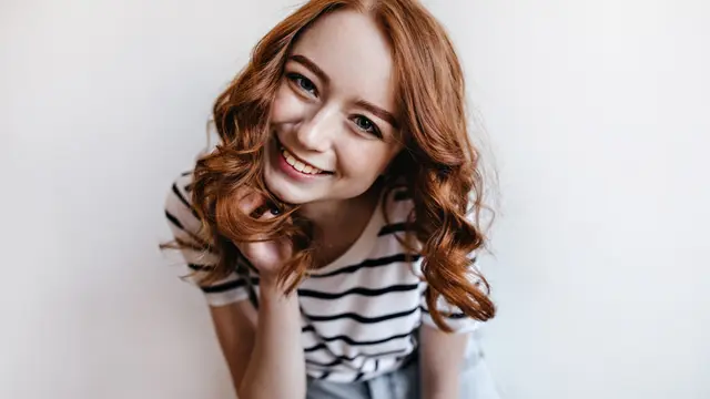 5 Pilihan Warna Rambut yang Bisa Membuat Wajahmu Terlihat Lebih Cerah!